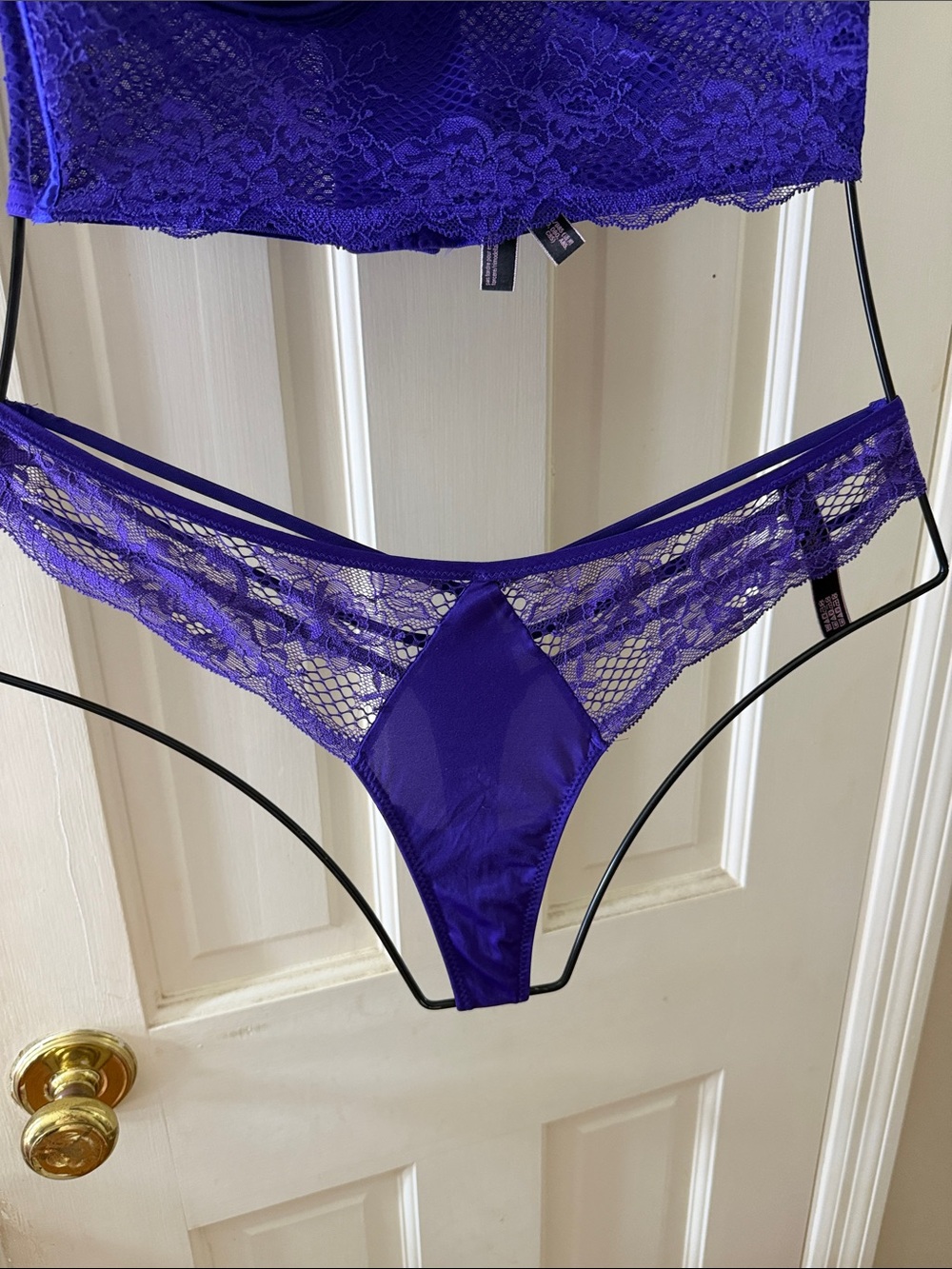 Victoria's Secret Electric Purple Lace Longline Bralette with Thong & Garter Set - Picture 14 of 16
